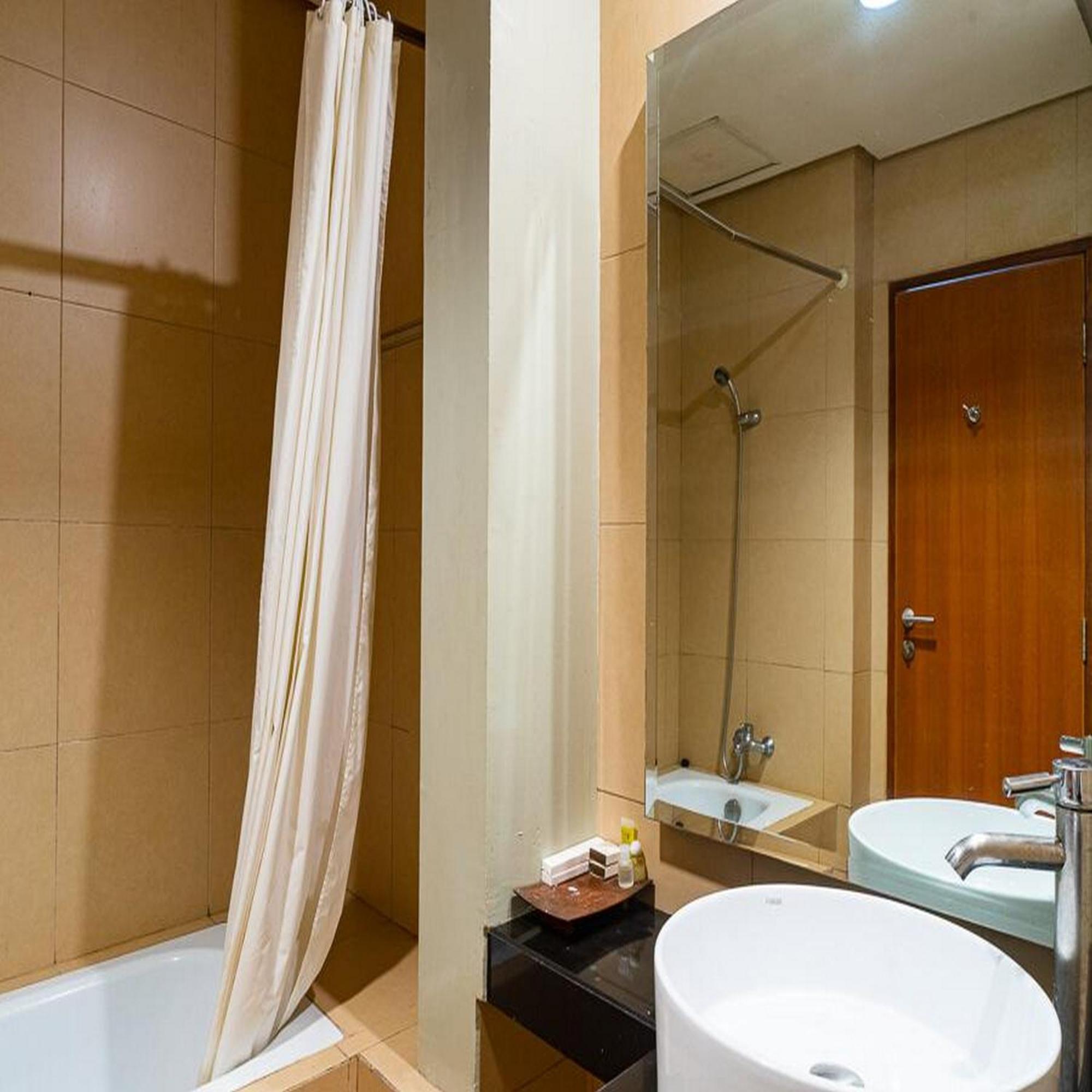 Reddoorz Plus At Blue Pacific Blok M Jakarta Exteriér fotografie